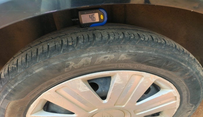 2011 Ford Figo ZXI 1.4 DIESEL, Diesel, Manual, 1,37,701 km, tyre