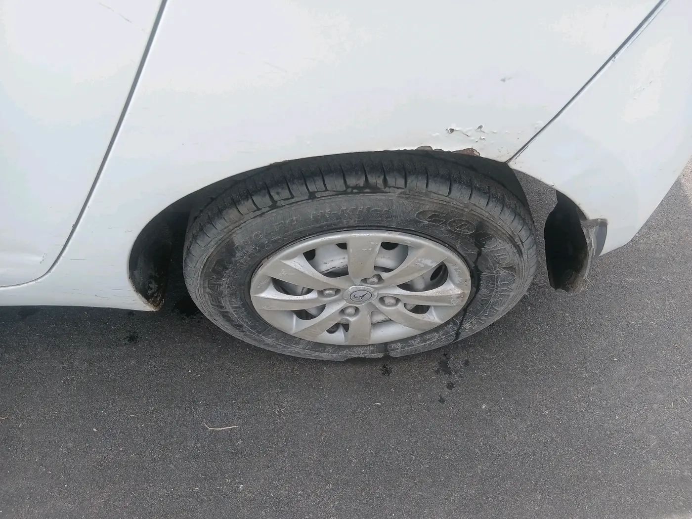 2012 Hyundai Eon ERA, Petrol, Manual, 54,658 km, tyre