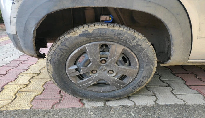 2016 Renault Kwid RXT 1.0, Petrol, Manual, 88,689 km, tyre