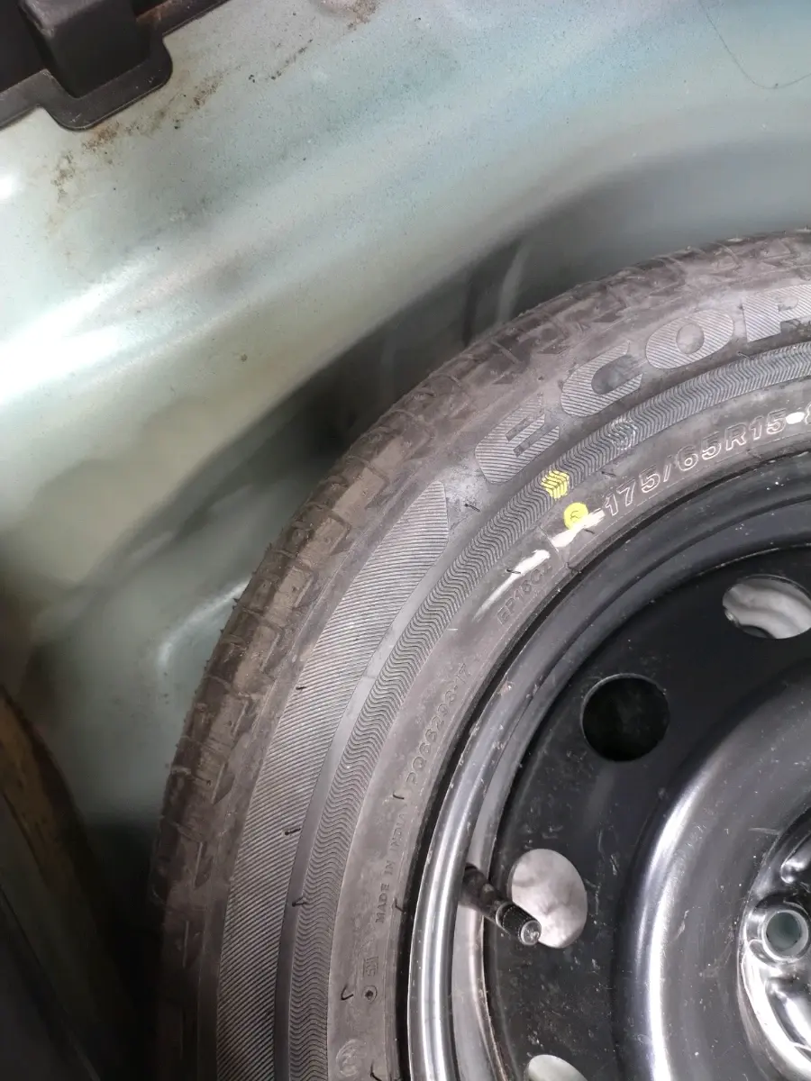 2021 Maruti IGNIS ALPHA 1.2, Petrol, Manual, 30,579 km, tyre