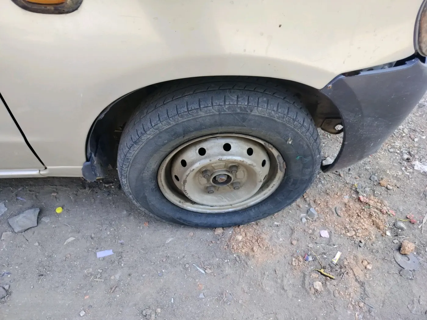 2011 Maruti Alto LXI, Petrol, Manual, 52,996 km, tyre