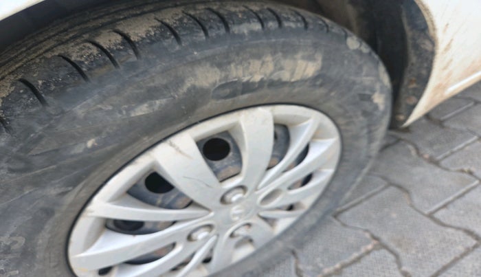 2013 Hyundai i10 MAGNA 1.1, Petrol, Manual, 65,348 km, tyre