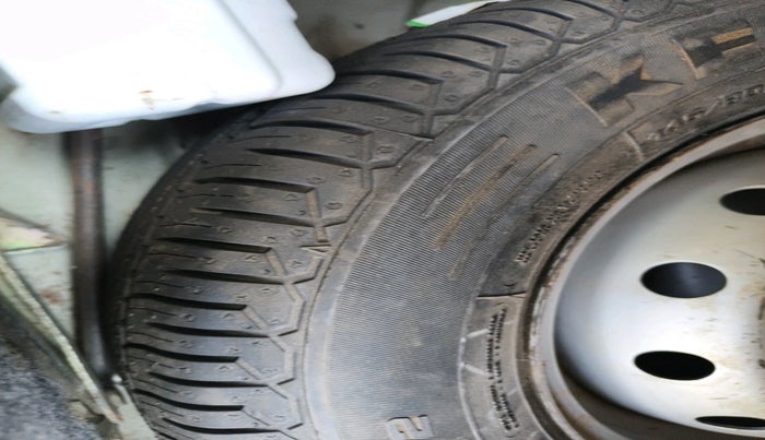 2011 Maruti Alto LXI, Petrol, Manual, 54,838 km, tyre