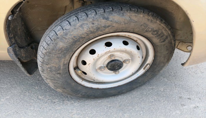 2011 Maruti Alto LXI, Petrol, Manual, 54,838 km, tyre