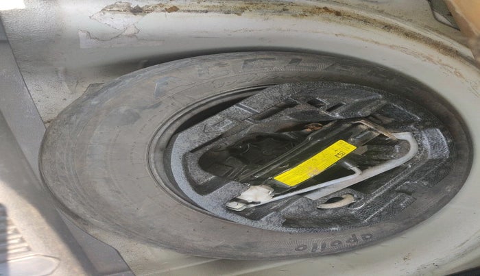 2011 Skoda Fabia AMBITION 1.2 TDI, Diesel, Manual, 1,19,737 km, tyre