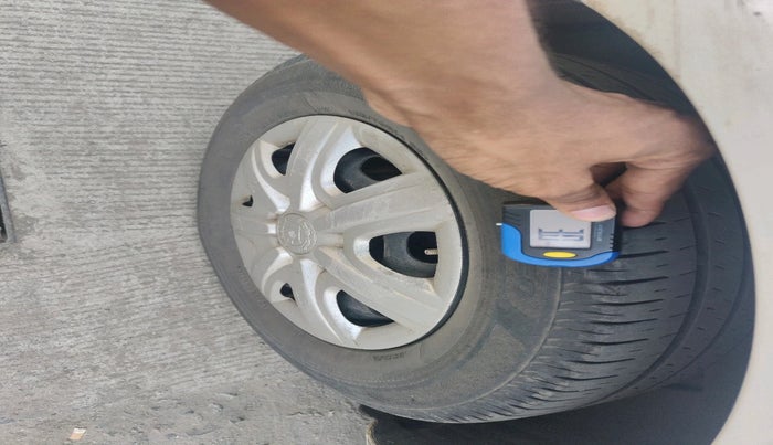 2011 Skoda Fabia AMBITION 1.2 TDI, Diesel, Manual, 1,19,737 km, tyre