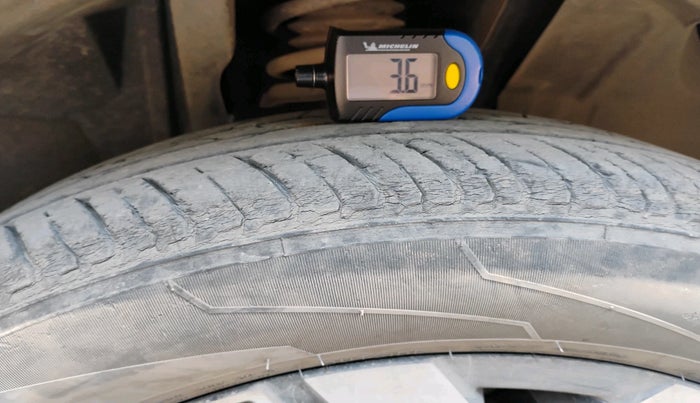 2021 Renault Kiger RXZ AMT DUAL TONE, Petrol, Automatic, 48,828 km, tyre