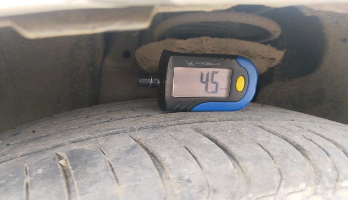 2022 Skoda SLAVIA STYLE 1.5L TSI DSG, Petrol, Automatic, 1,16,771 km, tyre