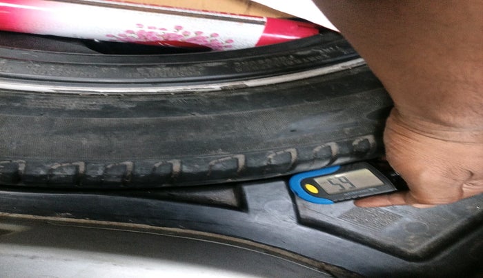 2013 Mercedes Benz S Class S300 L, Petrol, Automatic, 1,43,932 km, tyre