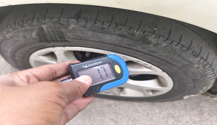 2012 Renault Scala RXZ DIESEL, Diesel, Manual, 78,563 km, tyre