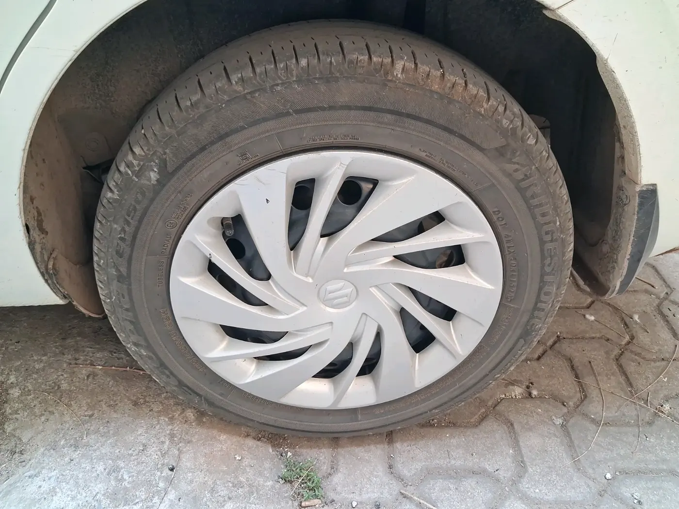 2024 Maruti Ertiga VXi (O), Petrol, Manual, 57,070 km, tyre
