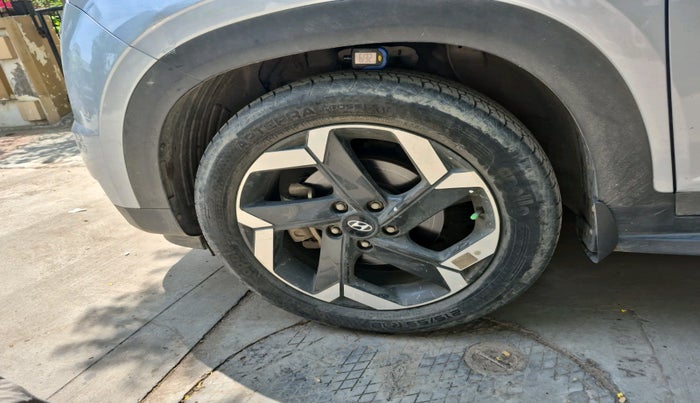 2021 Hyundai ALCAZAR 1.5 SIGNATURE (O) AT 6STR, Diesel, Automatic, 27,146 km, tyre