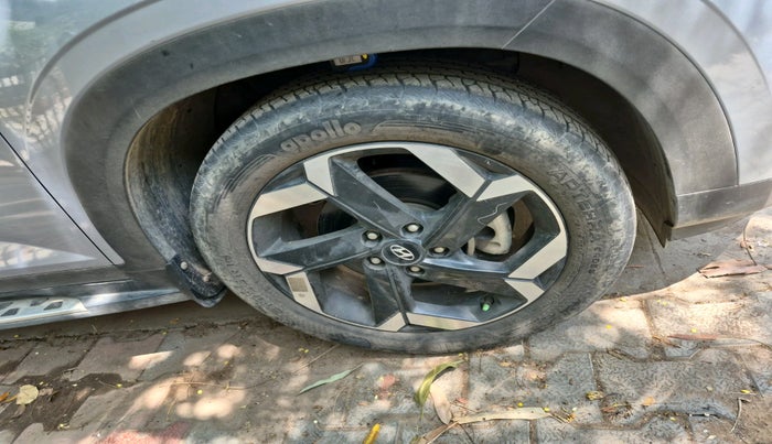 2021 Hyundai ALCAZAR 1.5 SIGNATURE (O) AT 6STR, Diesel, Automatic, 27,146 km, tyre