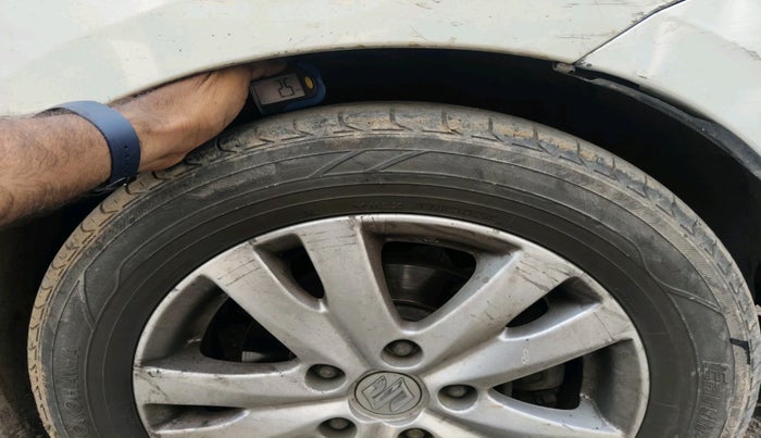 2017 Maruti Ertiga ZDI + SHVS, Diesel, Manual, 2,39,212 km, tyre