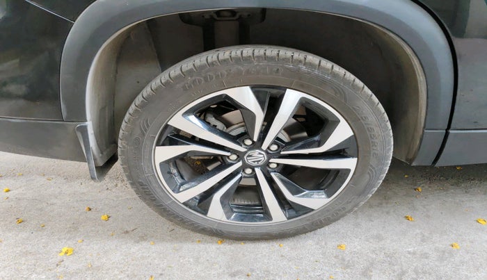 2023 MG HECTOR SHARP PRO 1.5 PETROL TURBO CVT PETROL, Petrol, Automatic, 12,546 km, tyre