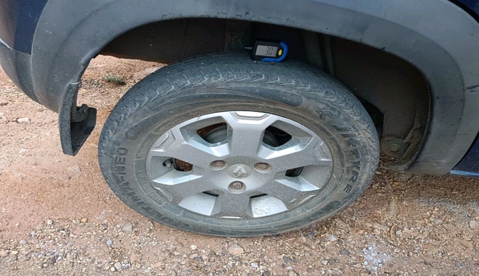 2017 Renault Kwid CLIMBER 1.0 AMT, Petrol, Automatic, 22,827 km, tyre