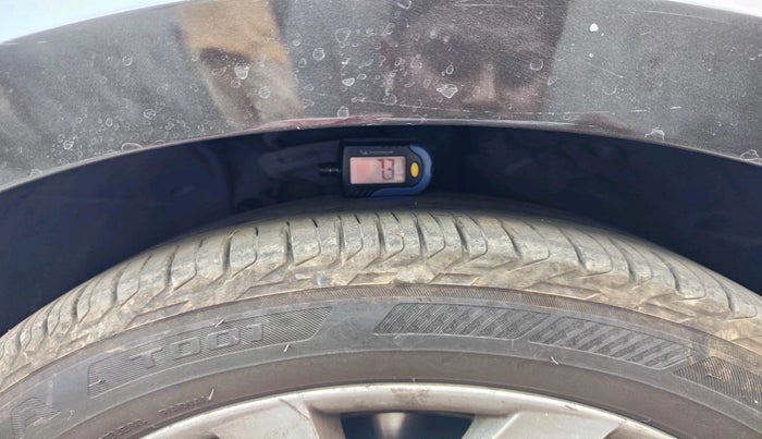 2017 Skoda Superb L&K 2.0 TDI AT, Diesel, Automatic, 1,08,915 km, tyre