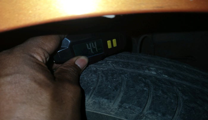 2017 Tata Tiago XZ PETROL, Petrol, Manual, 69,460 km, tyre