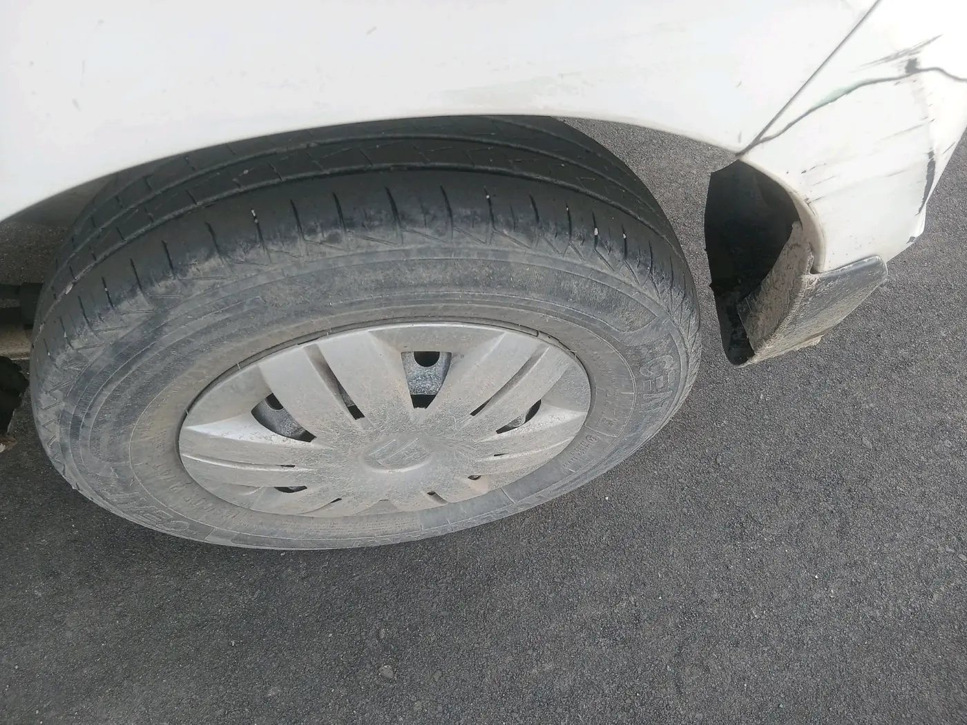 2022 Maruti Alto LXI O, Petrol, Manual, 29,604 km, tyre