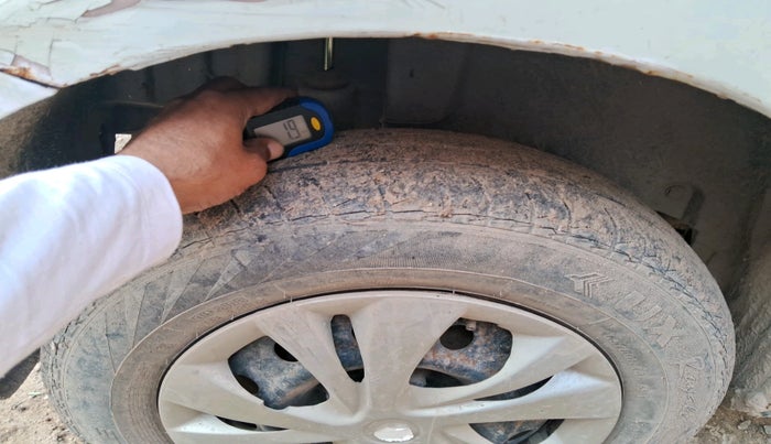 2016 Maruti Swift VXI, Petrol, Manual, 1,12,955 km, tyre