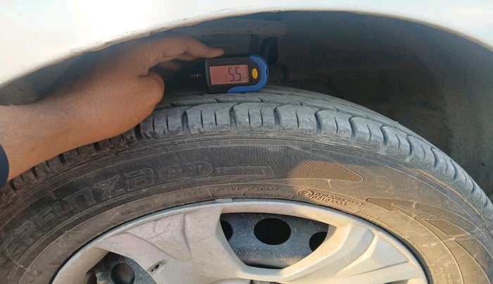 2017 Ford Ecosport TREND+ 1.5L DIESEL, Diesel, Manual, 1,44,085 km, tyre