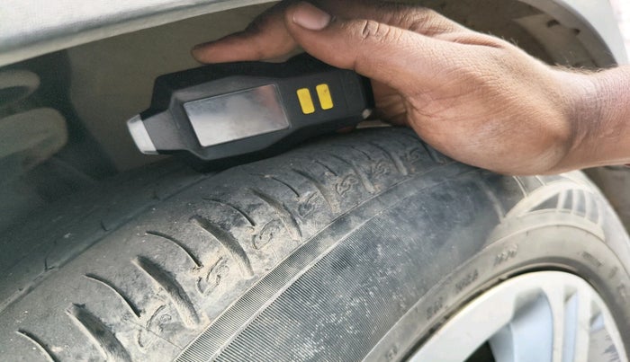 2021 KIA SONET HTX 1.0 IMT, Petrol, Manual, 42,864 km, tyre