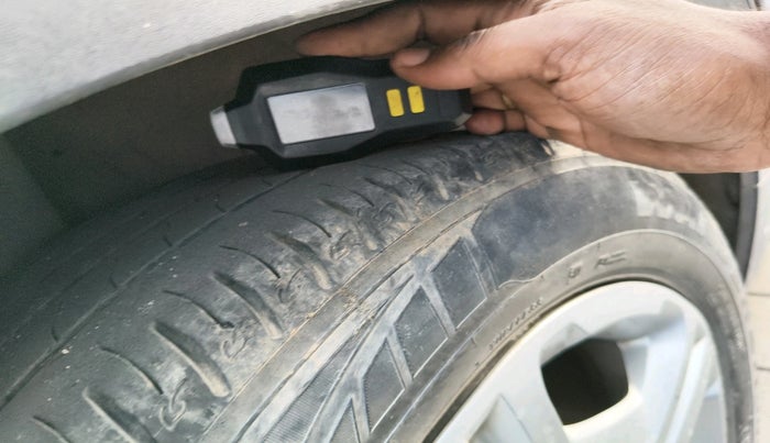 2021 KIA SONET HTX 1.0 IMT, Petrol, Manual, 42,864 km, tyre