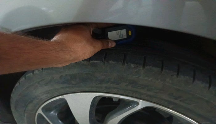 2020 Toyota Glanza V, Petrol, Manual, 43,266 km, tyre