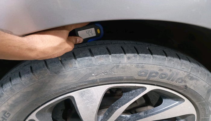 2020 Toyota Glanza V, Petrol, Manual, 43,266 km, tyre