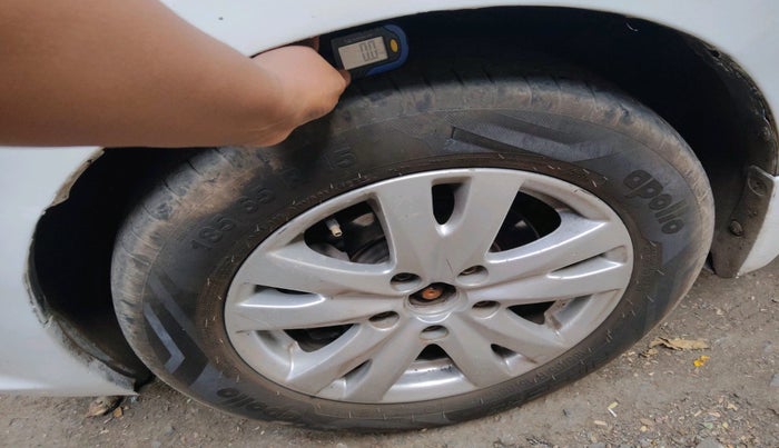 2015 Maruti Ertiga VXI CNG, CNG, Manual, 90,352 km, tyre