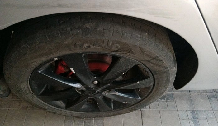 2013 Hyundai Verna FLUIDIC 1.6 CRDI SX, Diesel, Manual, 33,511 km, tyre