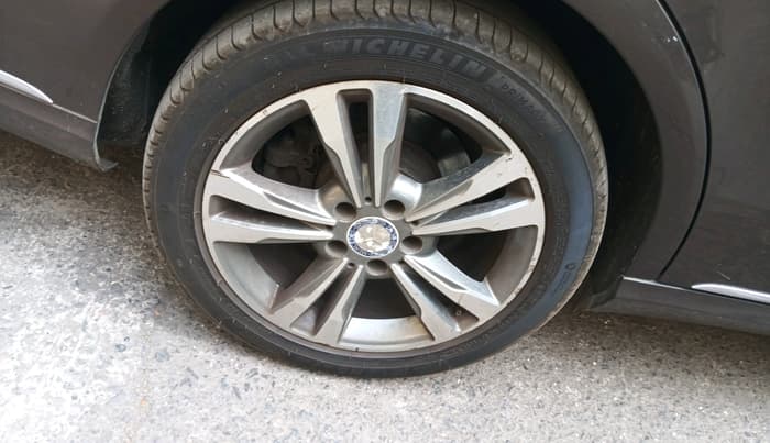 2014 Mercedes Benz E Class E 200 CGI AVANTGARDE, Petrol, Automatic, 89,656 km, tyre