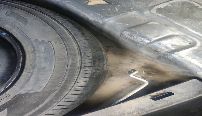 2009 Maruti Swift Dzire LDI, Diesel, Manual, 1,50,739 km, tyre