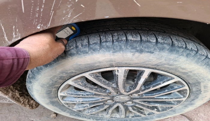 2017 Maruti Dzire ZDI PLUS, Diesel, Manual, 1,16,271 km, tyre