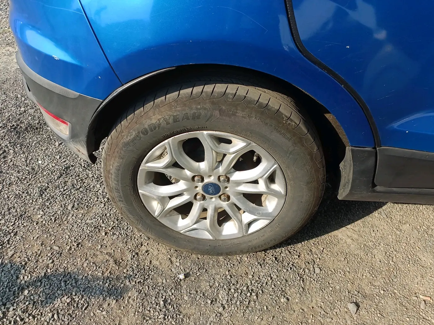 2014 Ford Ecosport TITANIUM 1.5L DIESEL, Diesel, Manual, 1,08,002 km, tyre