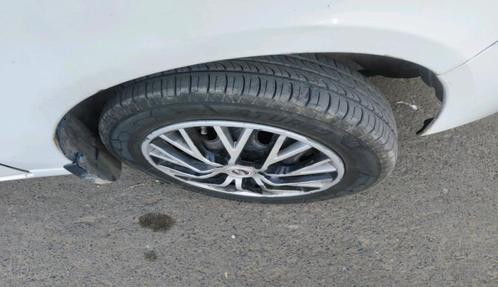 2014 Maruti Alto K10 VXI, Petrol, Manual, 86,136 km, tyre