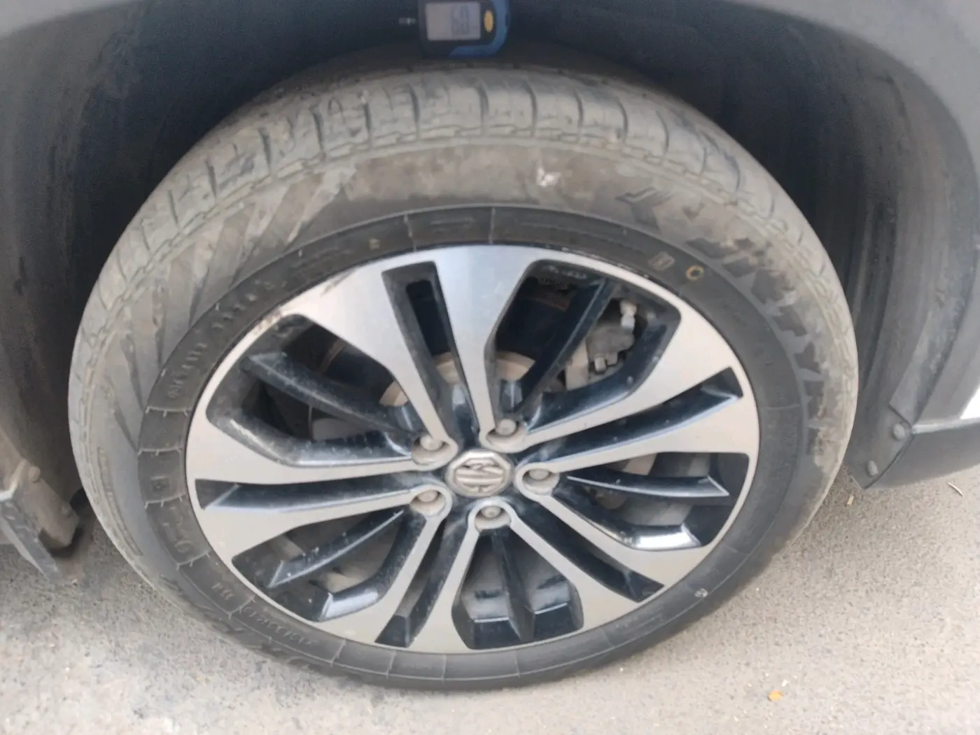 2022 MG HECTOR PLUS SHARP 1.5 PETROL TURBO HYBRID MT 6-STR, Petrol, Manual, 39,067 km, tyre
