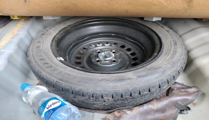 2012 Honda City 1.5L I-VTEC S MT, Petrol, Manual, 1,49,474 km, tyre