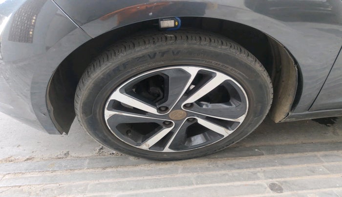 2020 Tata ALTROZ XZ PETROL, Petrol, Manual, 60,338 km, tyre