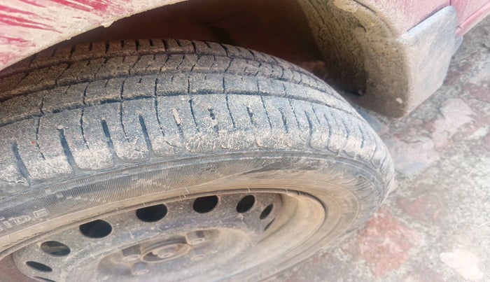 2017 Maruti Celerio VXI CNG, CNG, Manual, 50,355 km, tyre