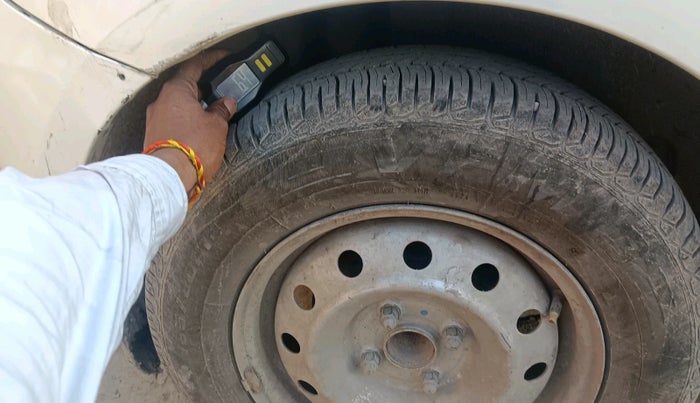 2012 Maruti Swift LXI, Petrol, Manual, 86,151 km, tyre