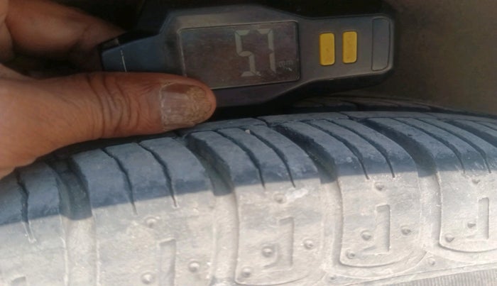 2018 Mahindra XUV500 W9, Diesel, Manual, 40,488 km, tyre