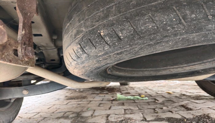 2016 Mahindra XUV500 W4, Diesel, Manual, 2,25,562 km, tyre