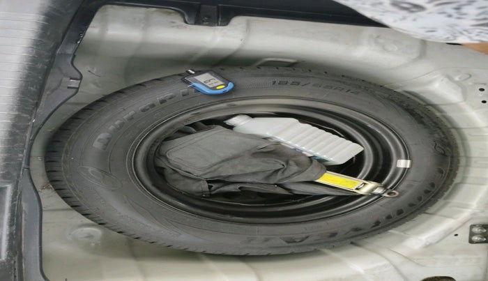 2014 Hyundai i20 SPORTZ 1.2, Petrol, Manual, 65,921 km, tyre