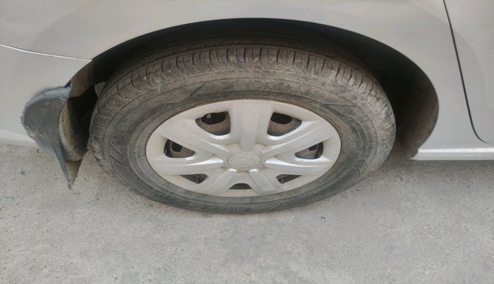 2013 Skoda Rapid AMBITION 1.6 TDI CR MT, Diesel, Manual, 1,30,357 km, tyre