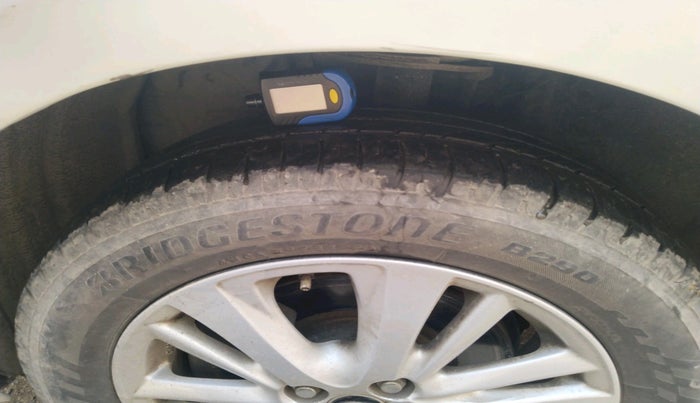 2018 Toyota YARIS VX CVT, Petrol, Automatic, 60,070 km, tyre