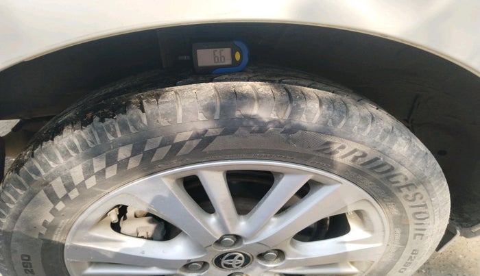 2018 Toyota YARIS VX CVT, Petrol, Automatic, 60,070 km, tyre