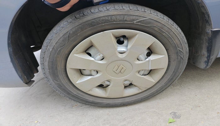 2013 Maruti Wagon R 1.0 LXI CNG, CNG, Manual, 73,613 km, tyre