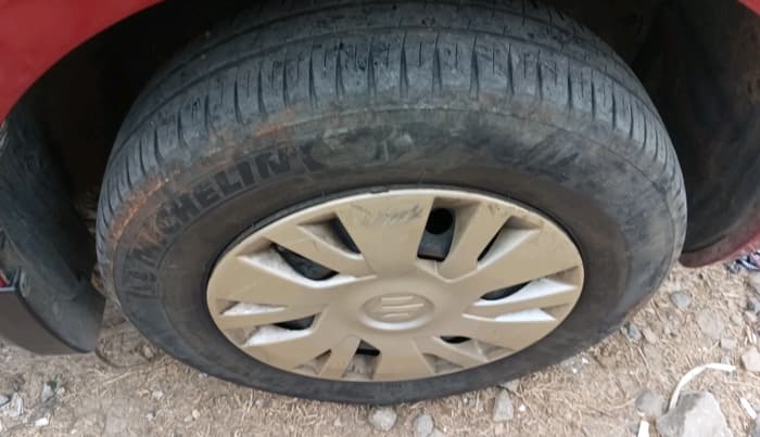 2014 Maruti Swift VXI, Petrol, Manual, 84,225 km, tyre