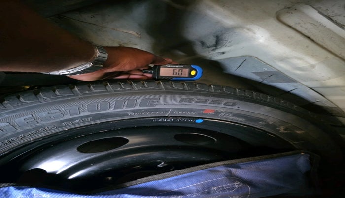 2014 Tata Zest XMS PETROL, Petrol, Manual, 54,607 km, tyre